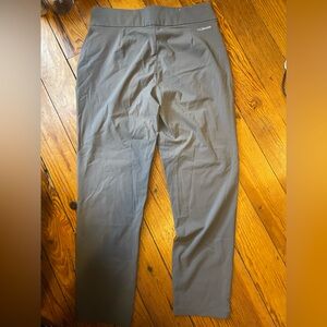 NWOT Colombia stretchy joggers excellent condition